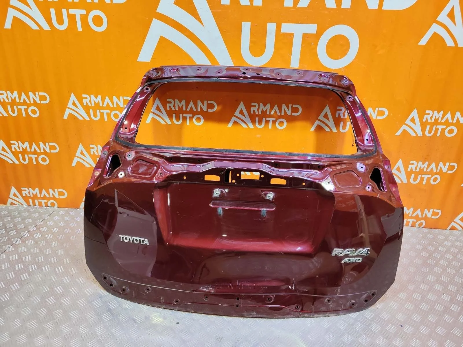 Дверь багажника Toyota RAV4 2015-2019 CA40