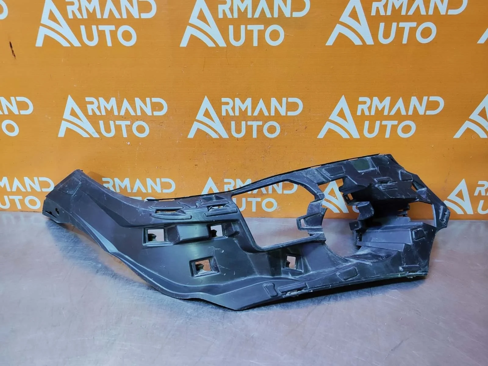 Кронштейн бампера BMW X6 2014-2019 F16