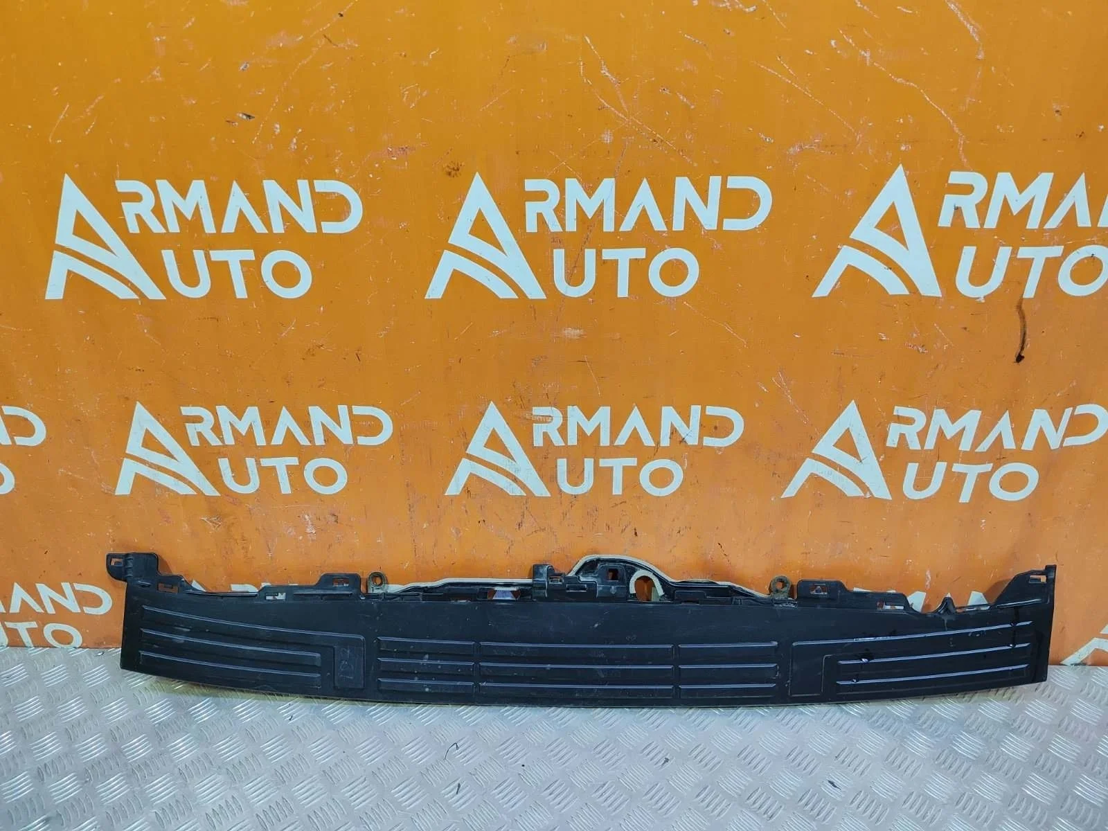 Накладка бампера верхняя Toyota Land Cruiser Prado 2009-нв 150
