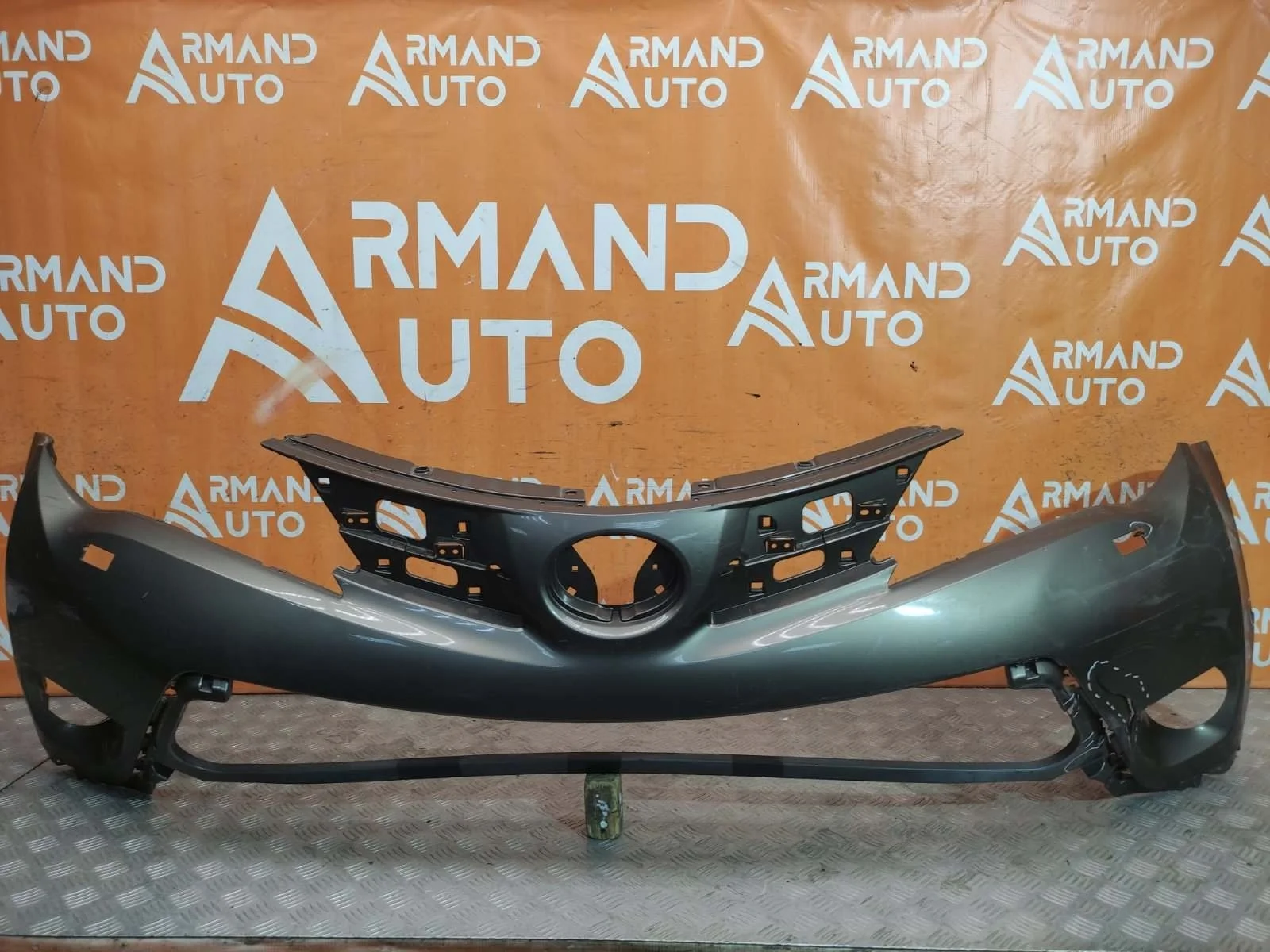 Бампер Toyota RAV4 2012-2015 CA40