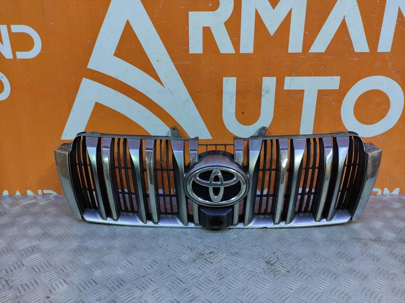 Решетка радиатора Toyota Land Cruiser Prado 2009-2013 150