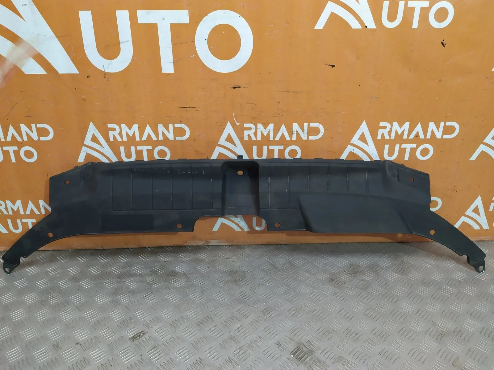 Кожух замка капота Audi Q5 2008-2012 8R