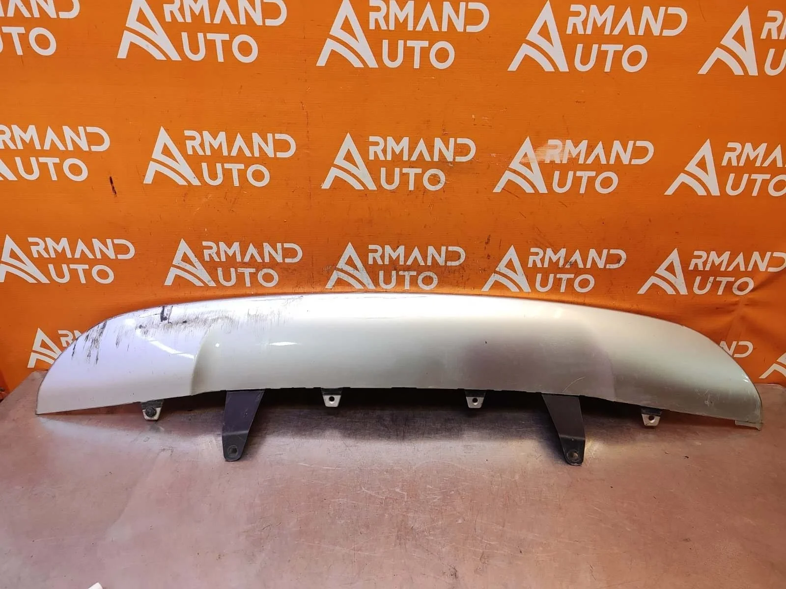 Накладка бампера Toyota RAV4 2015-2019 CA40