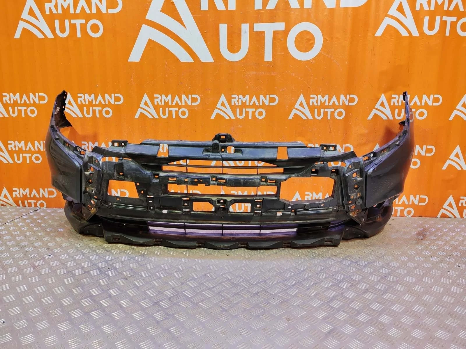 Бампер Mitsubishi Outlander 2018-нв 3