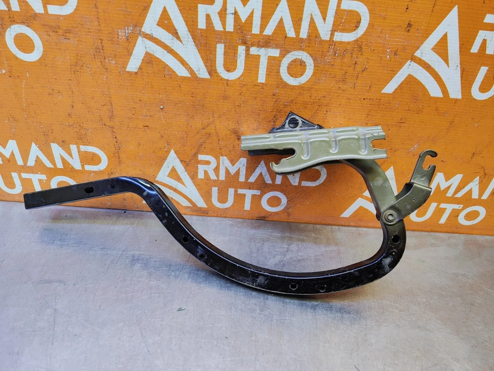 Петля крышки багажника Toyota Camry 2011-2018 7 XV50