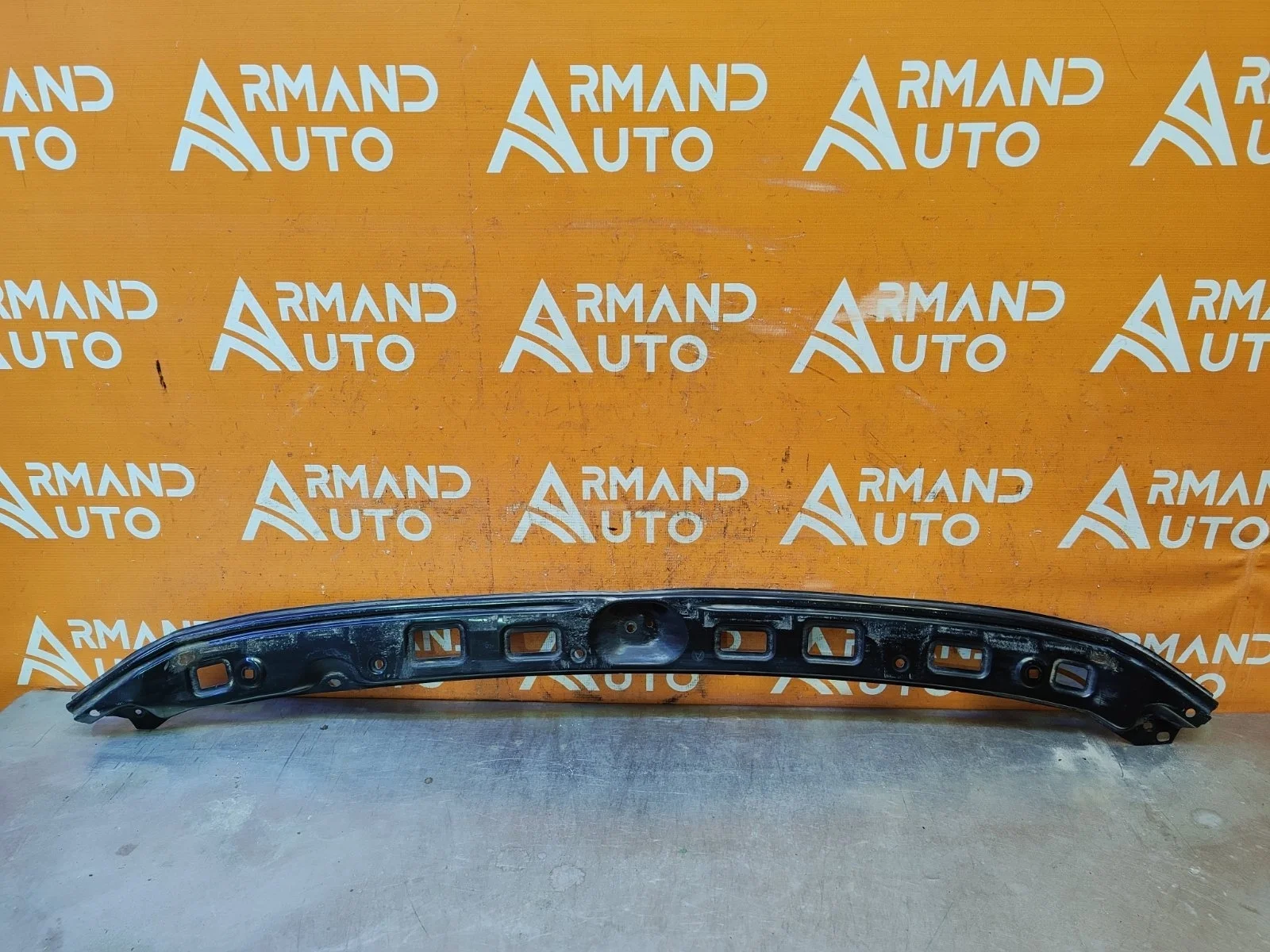 Усилитель бампера верхний Toyota Land Cruiser 2012-2015 200