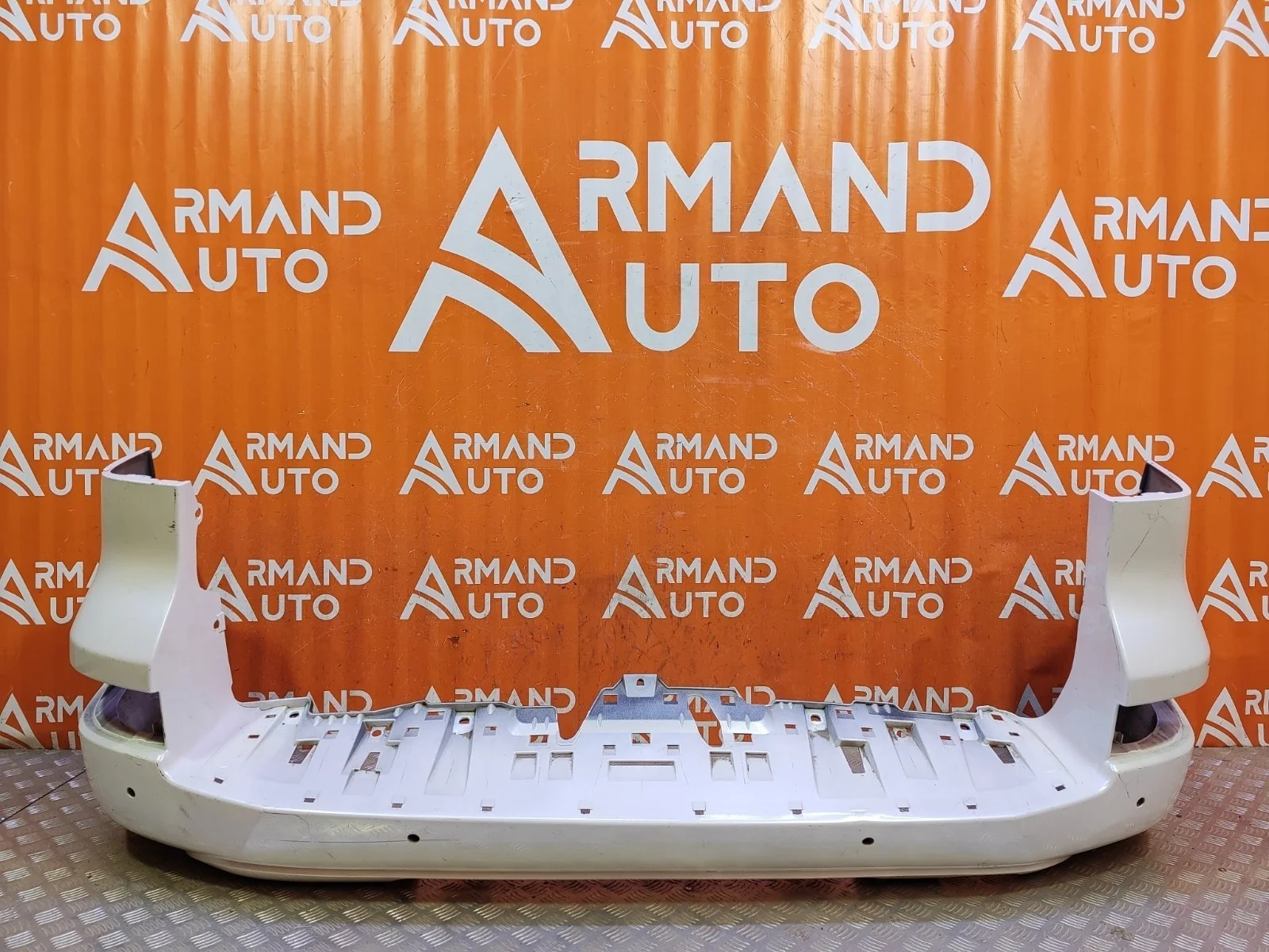 Бампер Lexus GX 2013-нв URJ150