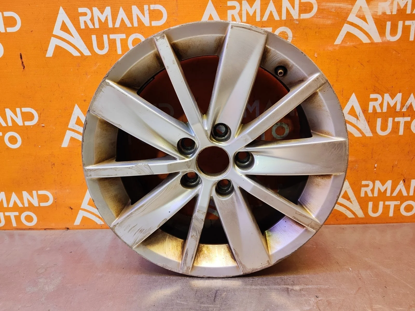 Диск колесный r15 Volkswagen Polo 6
