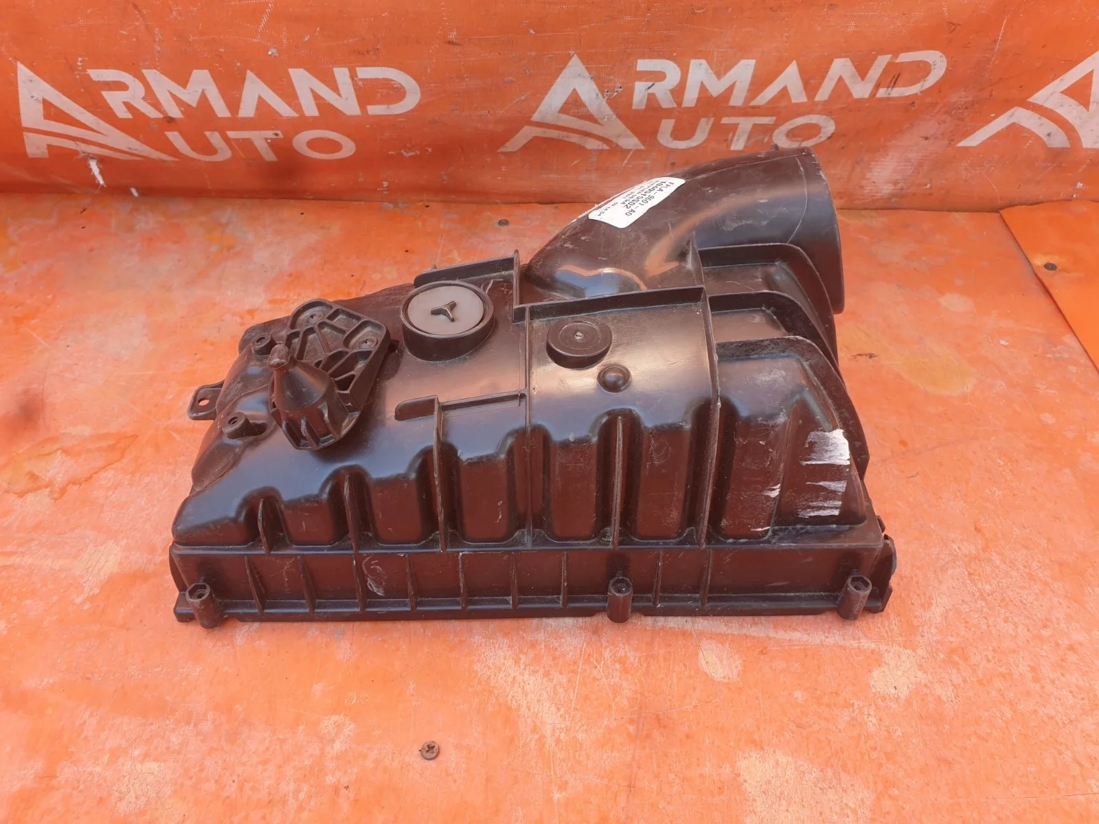 Корпус воздушного фильтра Land Rover Range 2012-2022 4 L405