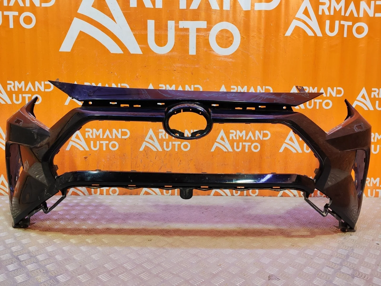 Бампер Toyota RAV4 2018-нв 5 XA50