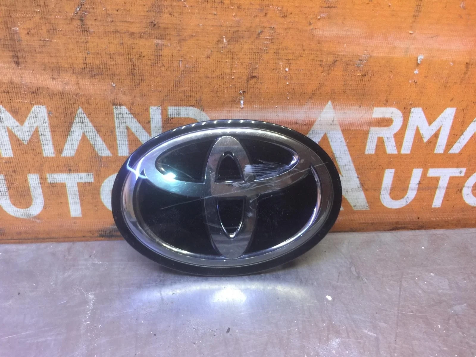 Эмблема Toyota Camry 2020-нв 8 XV70