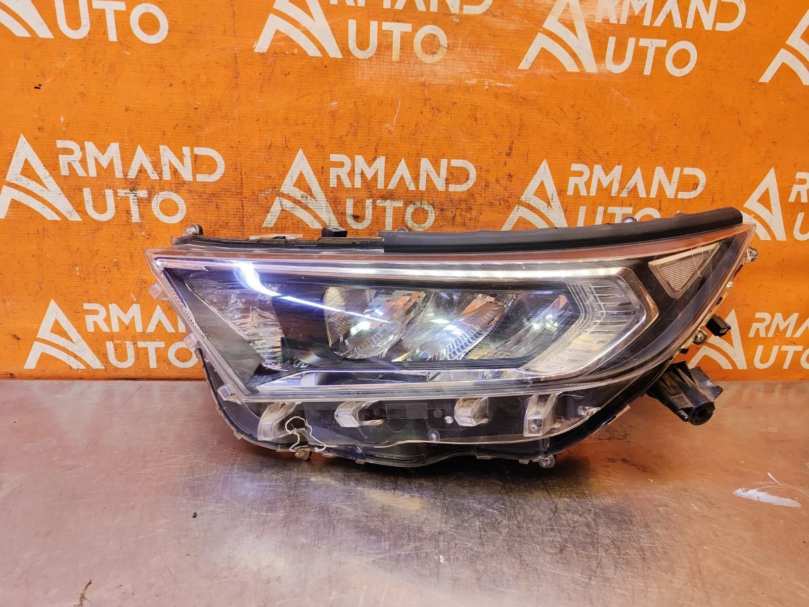 Фара Toyota RAV4 2018-нв 5 XA50