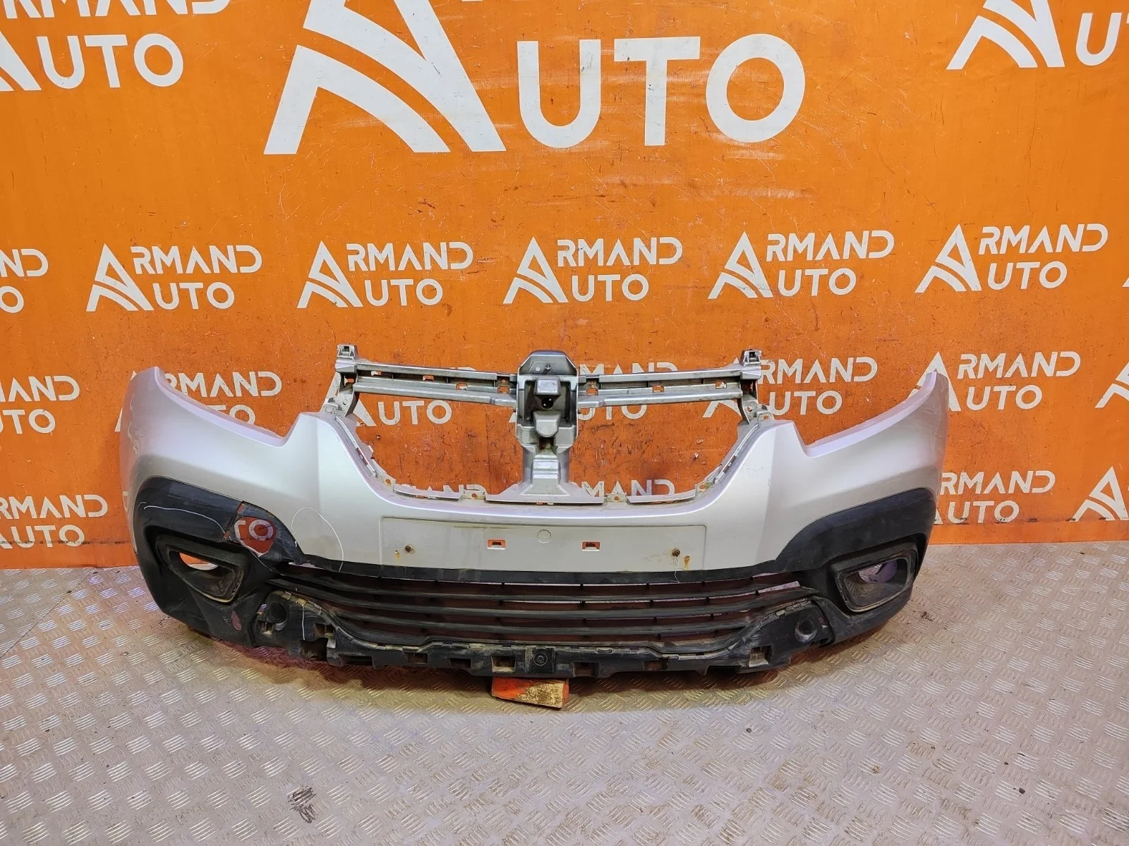 Бампер Renault Sandero 2018-2022