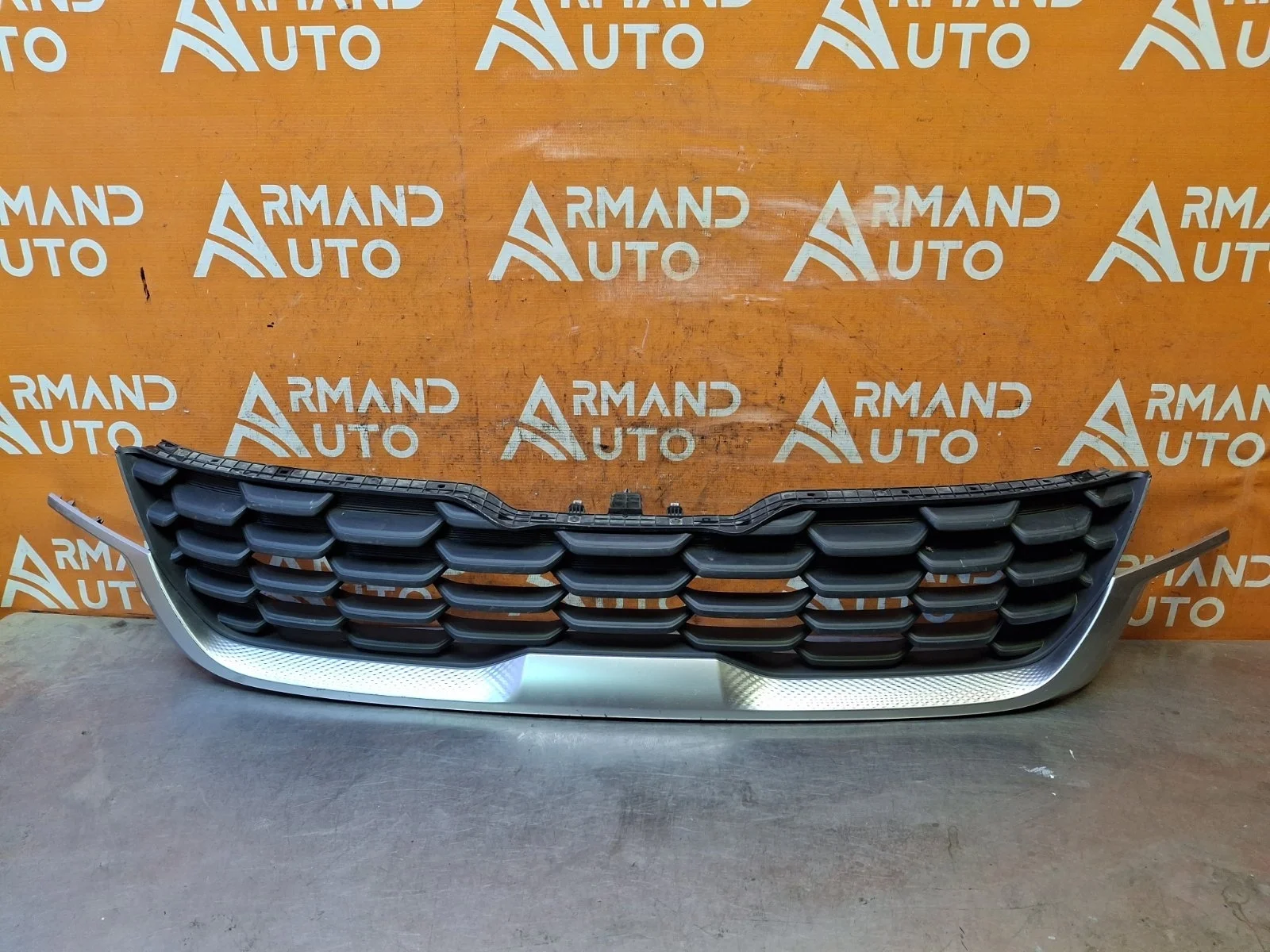 Решетка радиатора Kia Seltos 2019-нв