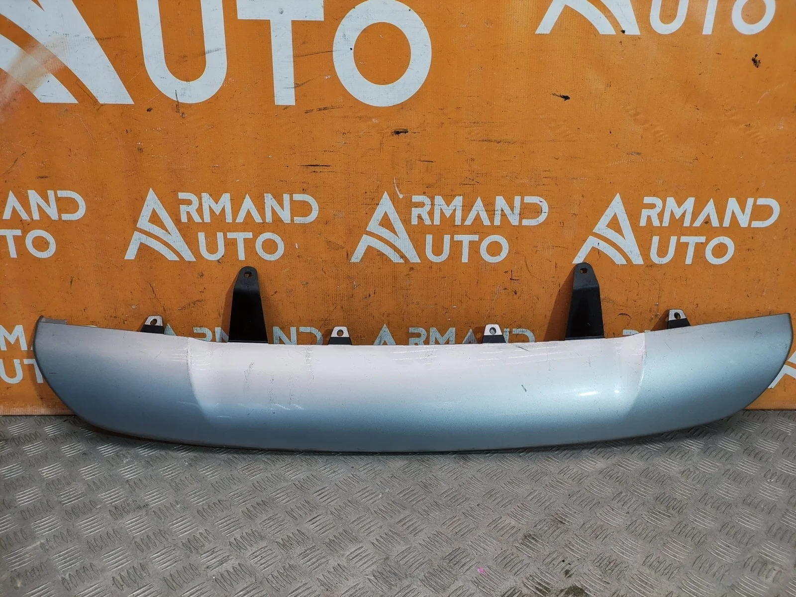 Накладка бампера Toyota RAV4 2015-2019 CA40
