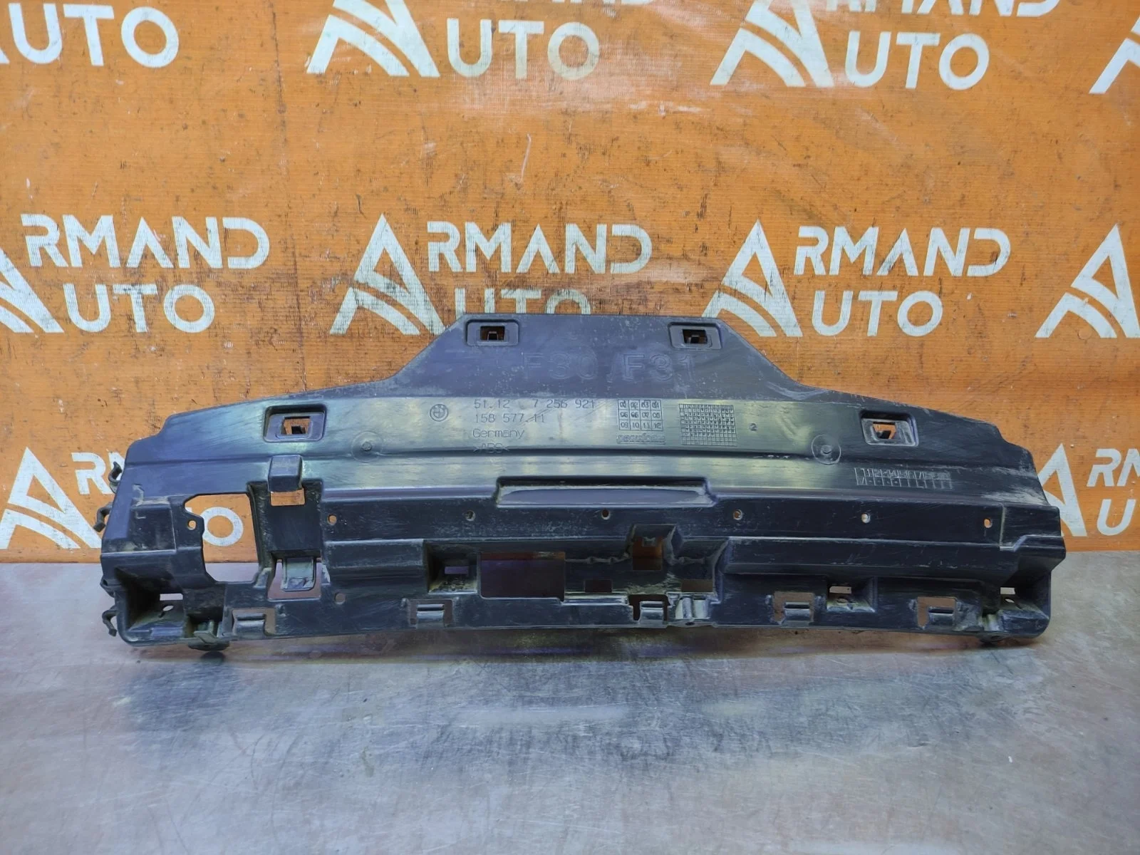 Кронштейн бампера центральный BMW 3 series 2011-2020 F30 F31