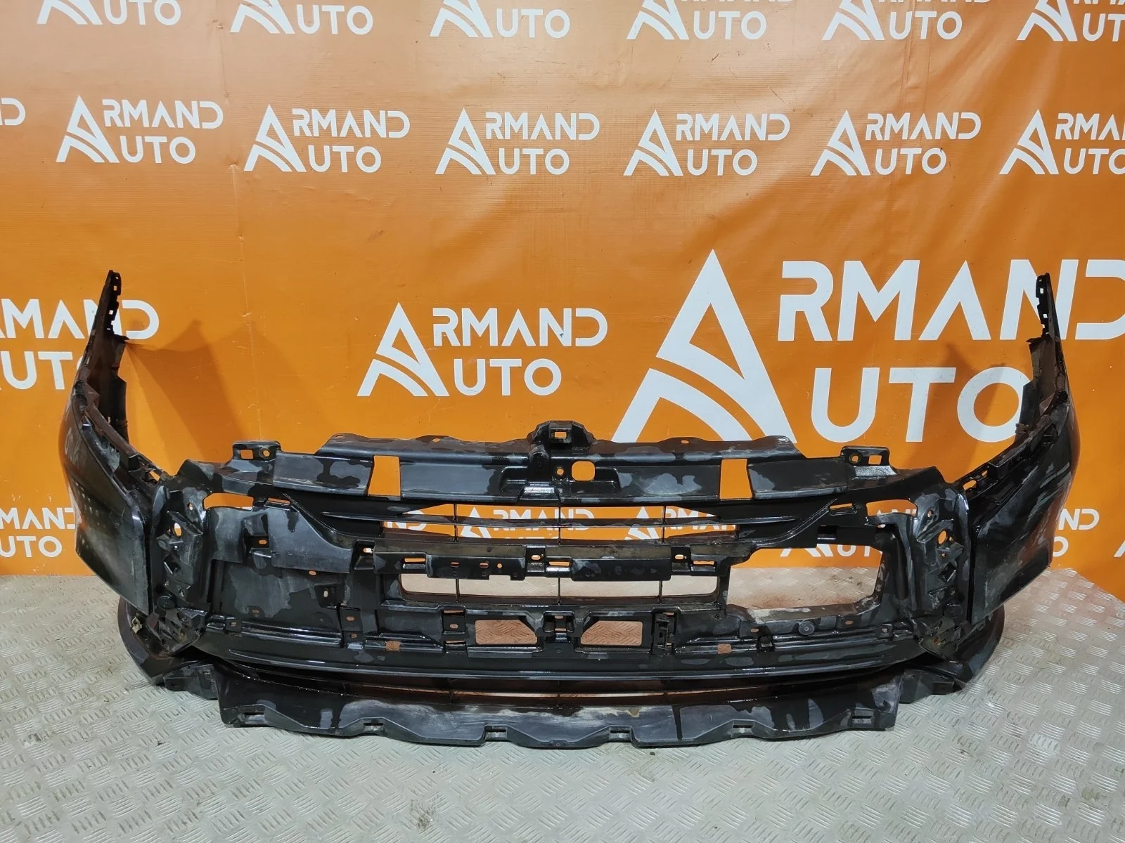 Бампер Mitsubishi Outlander 2015-2018 3
