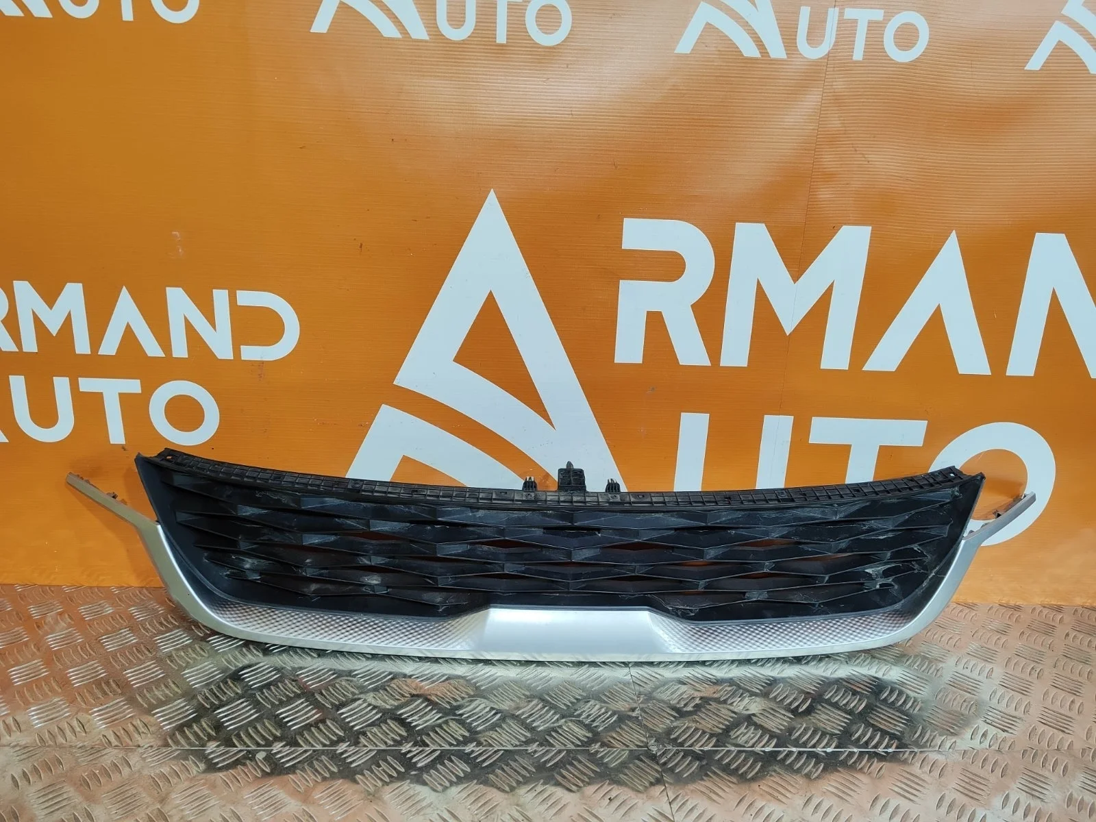 Решетка радиатора Kia Seltos 2019-нв
