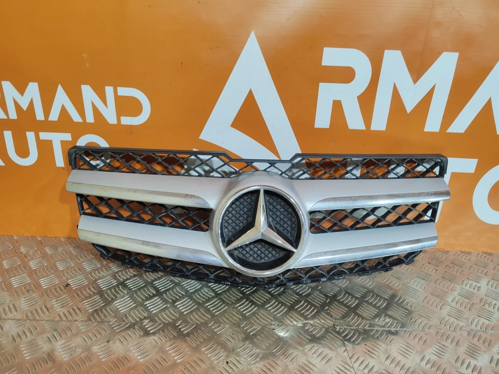 Решетка радиатора Mercedes GLK-Class 2012-2015 X204