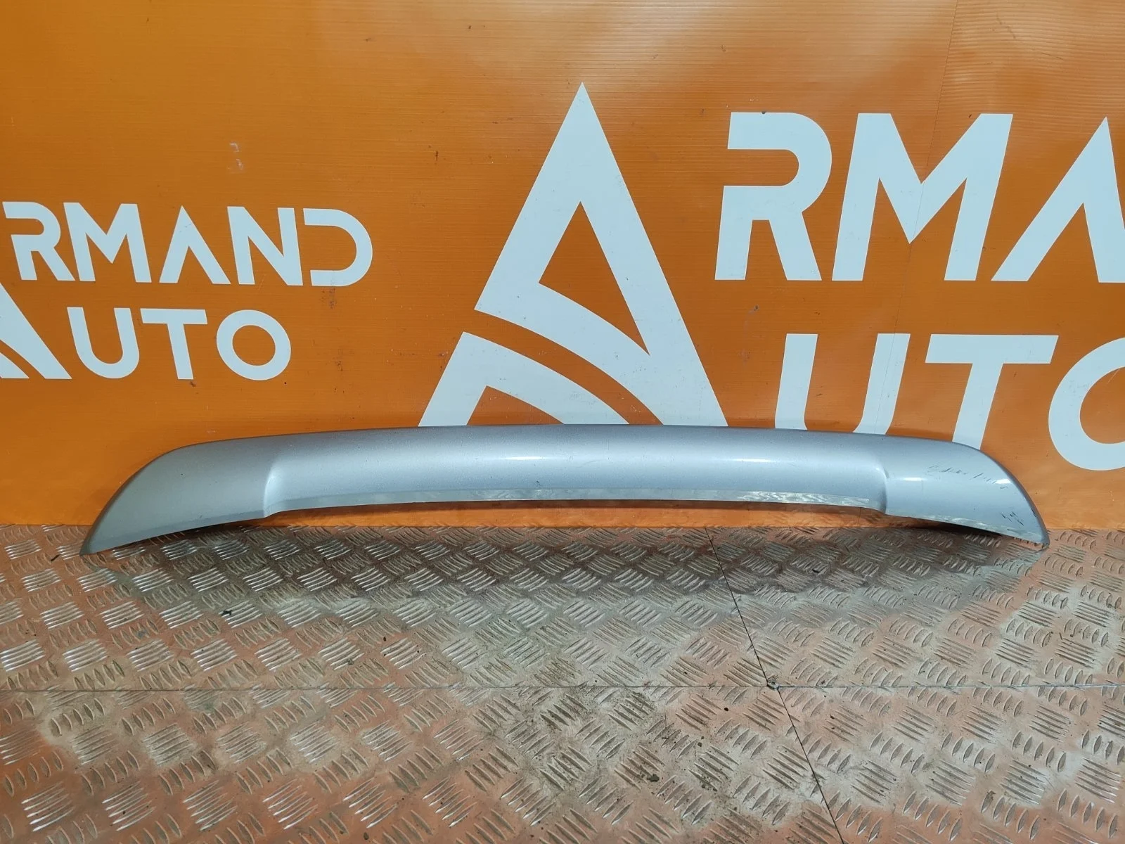 Накладка бампера Toyota RAV4 2015-2019 CA40