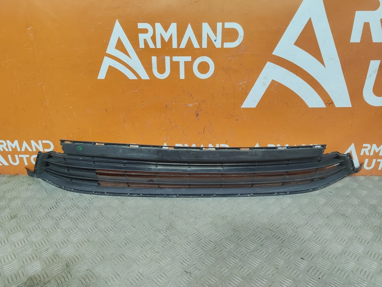 Решетка бампера Toyota RAV4 2015-2019 CA40
