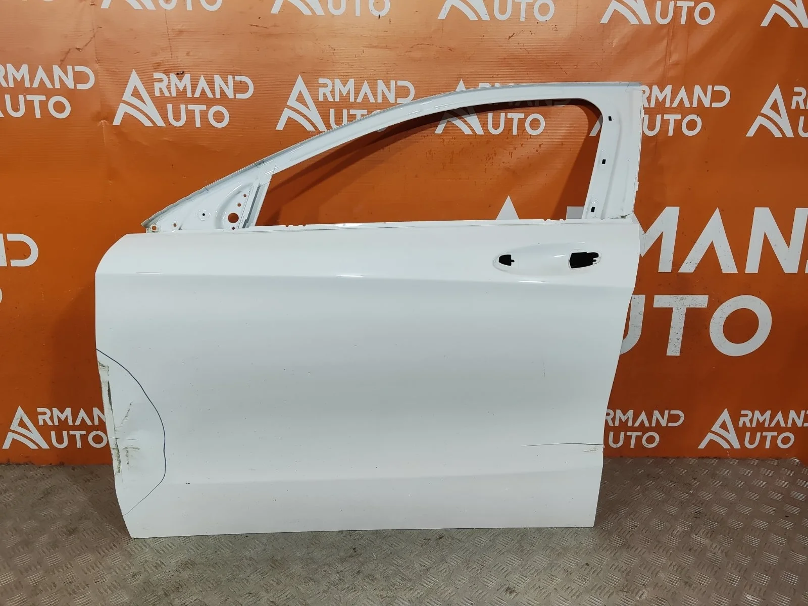 Дверь Mercedes GLA-Class 2013-2020 X156