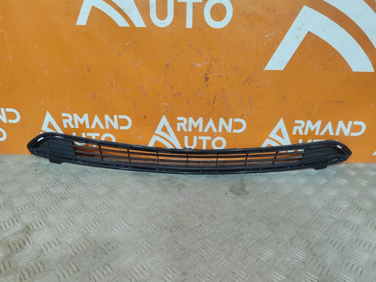 Решетка бампера Toyota RAV4 2015-2019 CA40