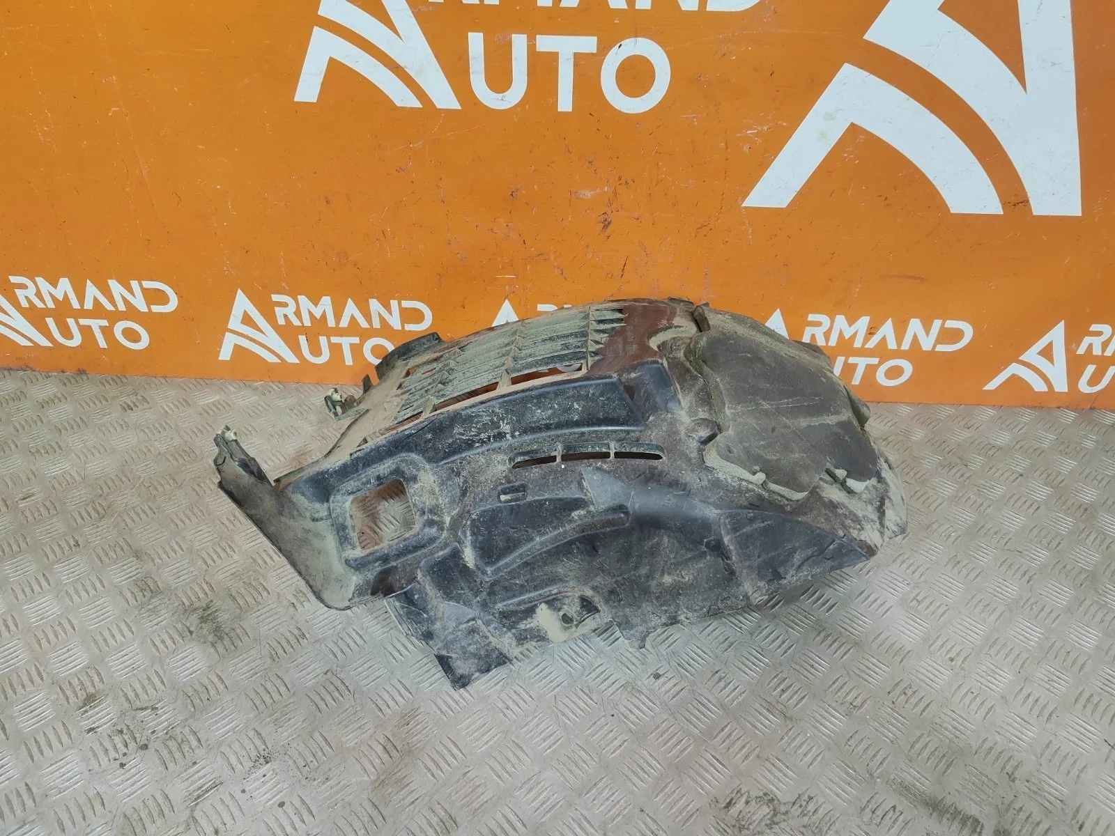 Подкрылок Land Rover Range 2012-2022 4 L405
