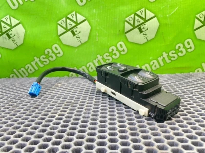 Блок кнопок Mercedes-Benz -Class 2002 S203 4MATIC