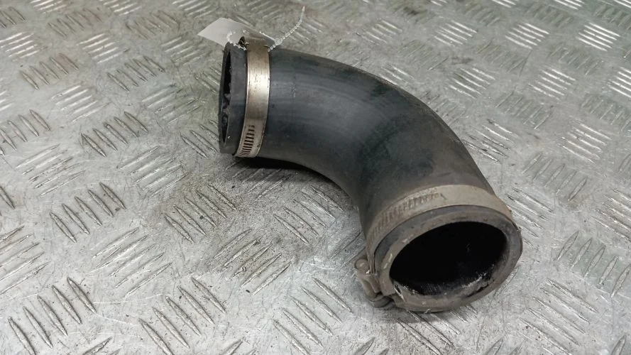 патрубок интеркулера Hyundai D4HA DM Hyundai Santa Fe D4HA DM 282632F700