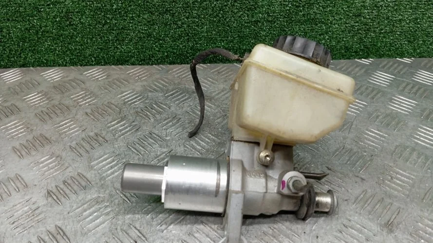 главный тормозной цилиндр Mercedes-Benz 113960,137970,112972 W220 Mercedes-Benz S-Class 113960,137970,112972 W220 A0054309101