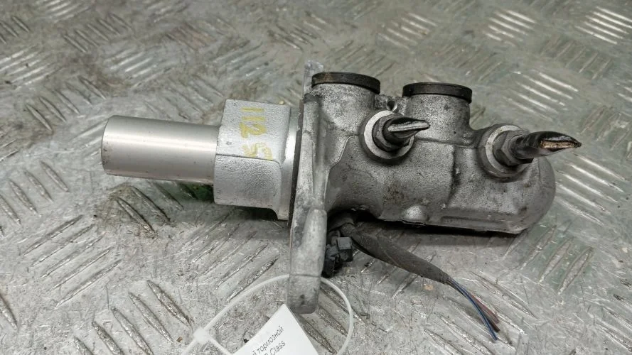 главный тормозной цилиндр Mercedes-Benz 651930 T246 Mercedes-Benz B-Class 651930 T246 A2464300001,A2464300301
