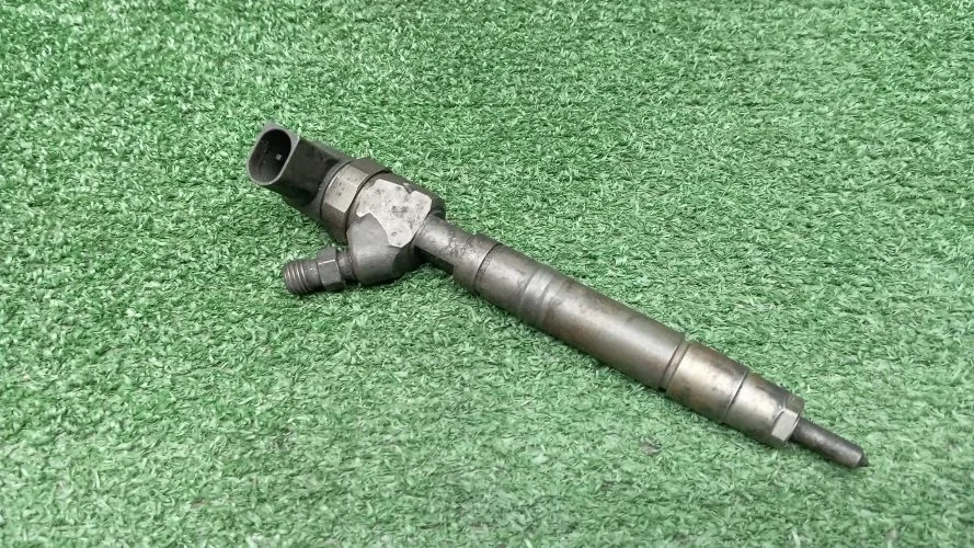 форсунка дизельная Mercedes-Benz 613961 W210 Mercedes-Benz E-Class 613961 W210 A6130700587