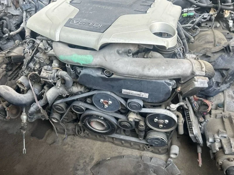 Двигатель с навесным Audi A4 2004 8K2