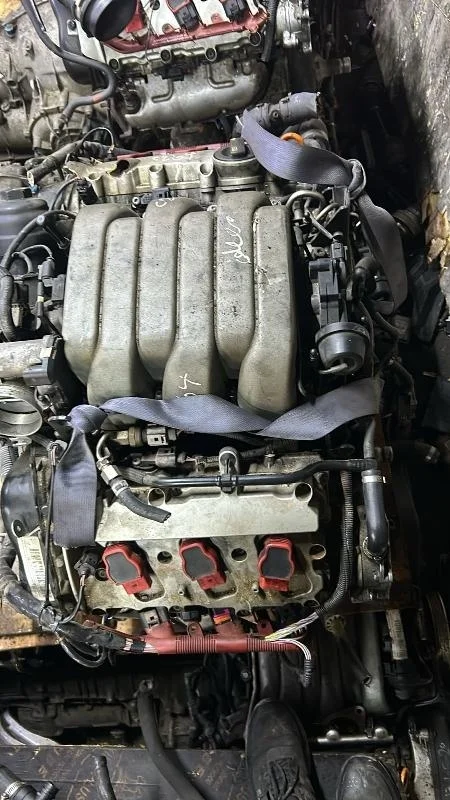 Двигатель с навесным Audi A4 2008 8K2