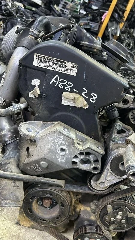 Двигатель с навесным Volkswagen Beetle 2001 1C1
