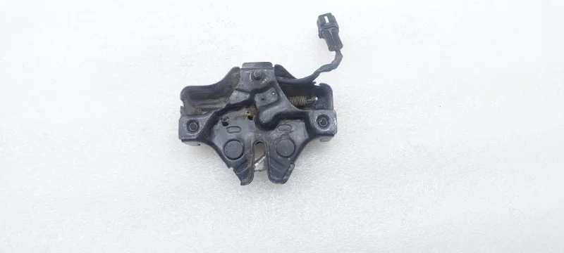 Замок капота Toyota Land Cruiser 2015 200