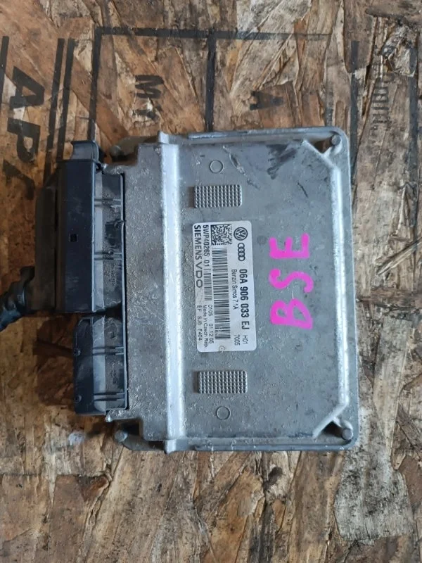 Блок управления двс Audi A3 2006 8P