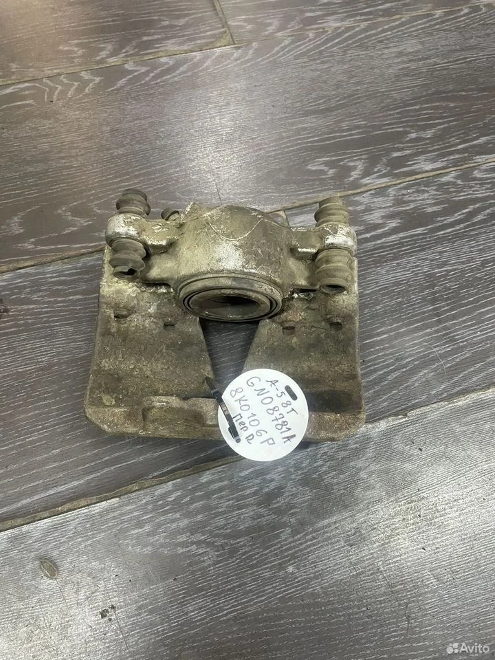 Суппорт пер. правый audi a5 8t 8k0615124h