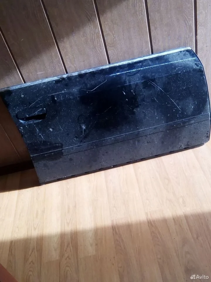 Дверь передняя правая audi a4 8e0831052