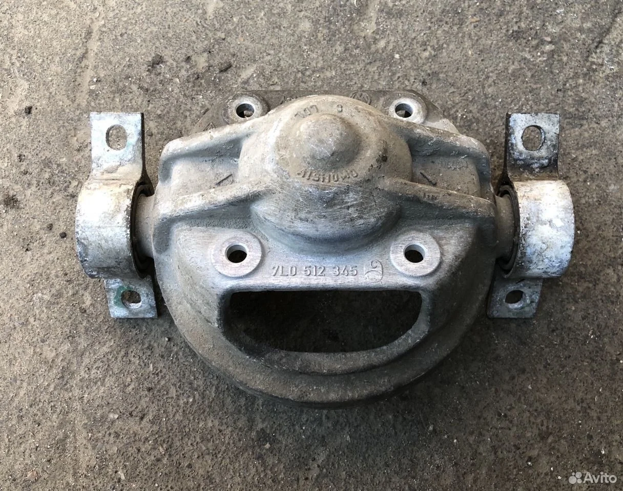 Кронштейн заднего амортизатора vag 7l0412391d