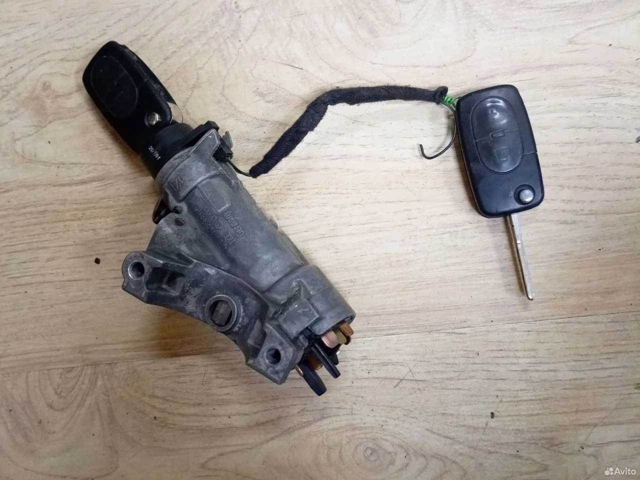Замок зажигания audi a3/a4/a5/passat 4b0905851a