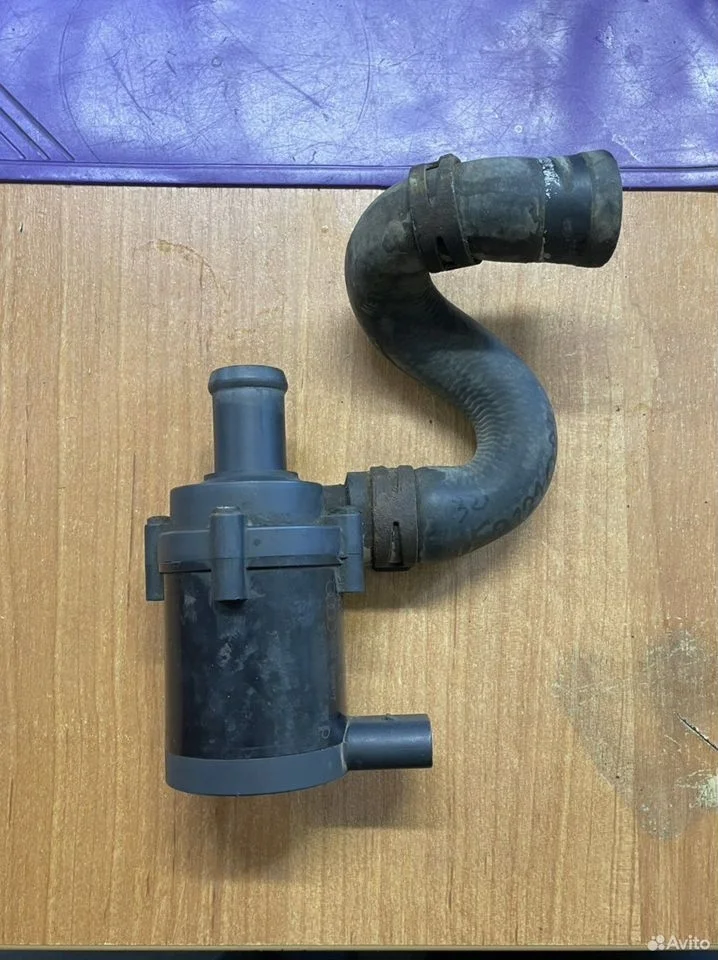 Помпа водяная насос vag 078121601a