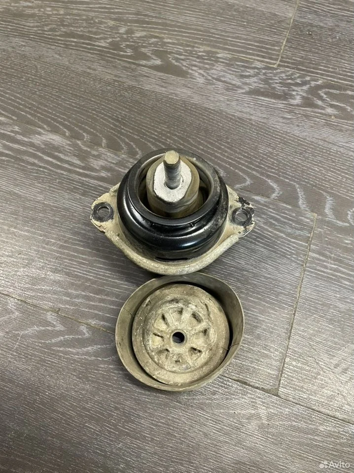 Опора двигателя vw touareg audi q7 7l6199131a