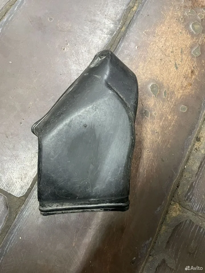 Воздухозаборник vag 3b0129617d