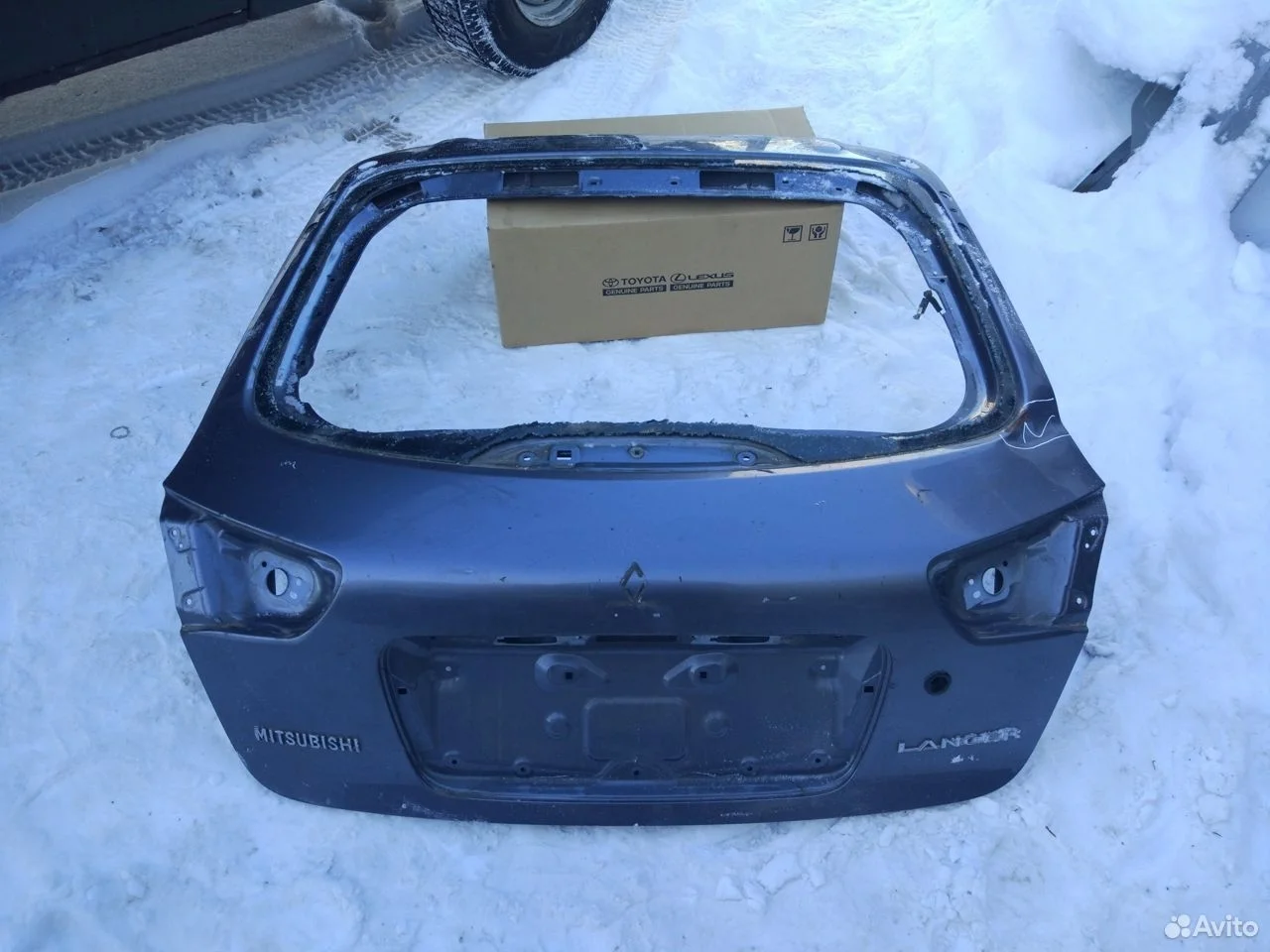 Крышка лансер спортбэк lancer sportback 2008 г