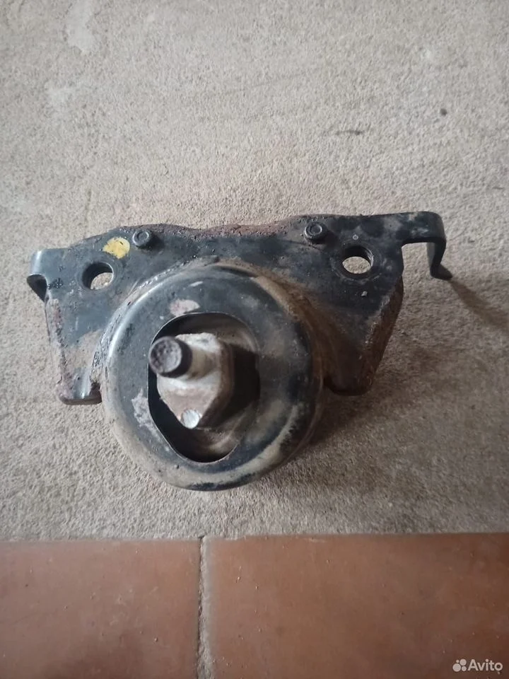 Подушка двигателя toyota land cruiser 200 2008