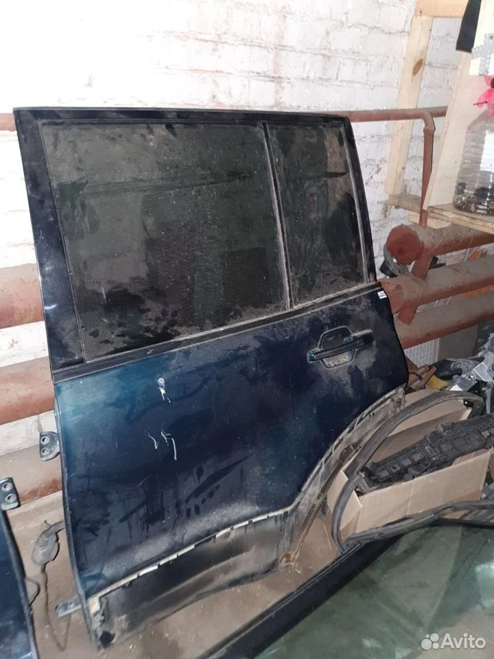 Дверь задняя левая mitsubishi pajero 3