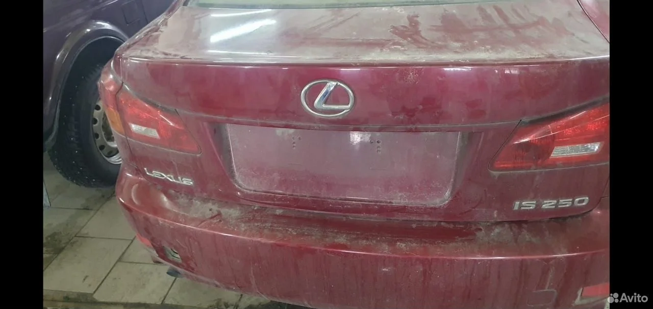 Крышка багажника lexus is 06-14г