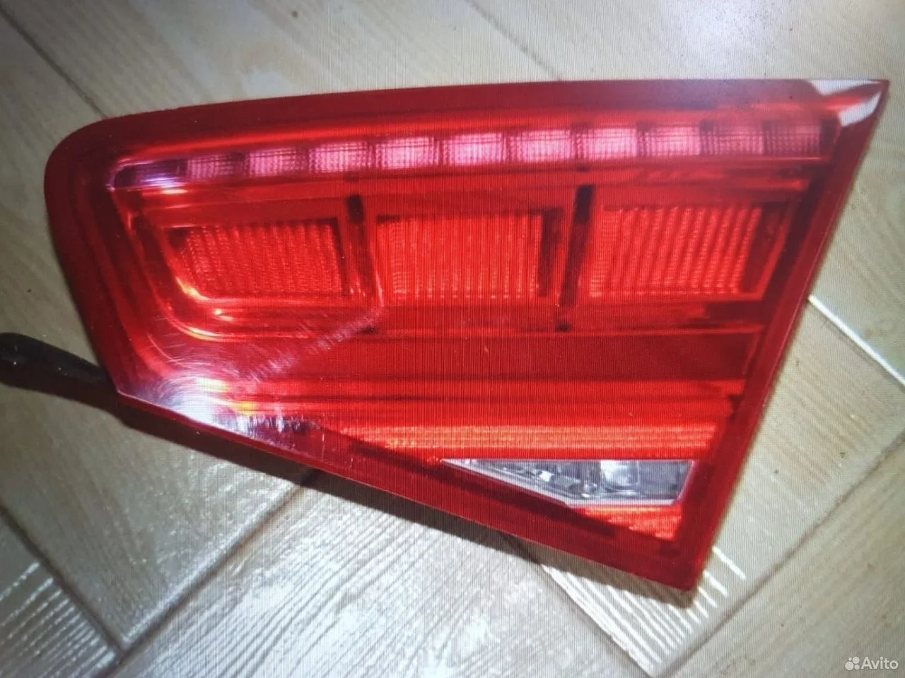 Оригинал фонарь в крышку правый audi a8 d4 10-13